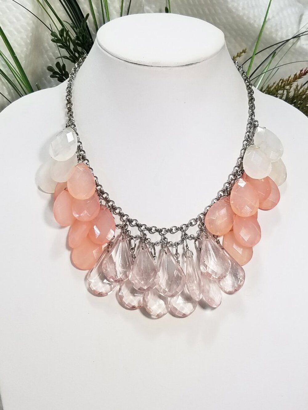 Signed NY Peach Lavender White Briolette Cluster Choker Necklace – Statement Bib